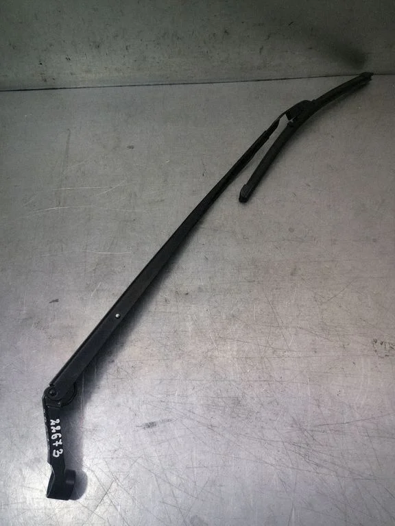 Front wiper blade arm 3151820