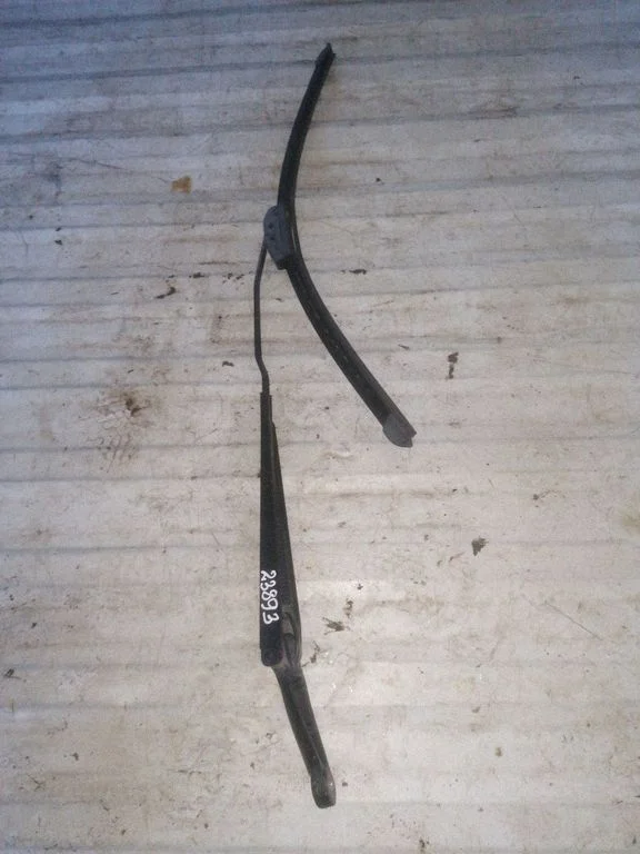 Front wiper blade arm 8624243