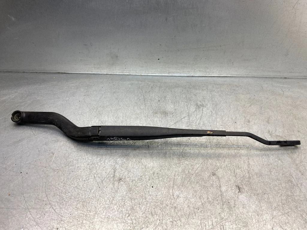 Front wiper blade arm 166221