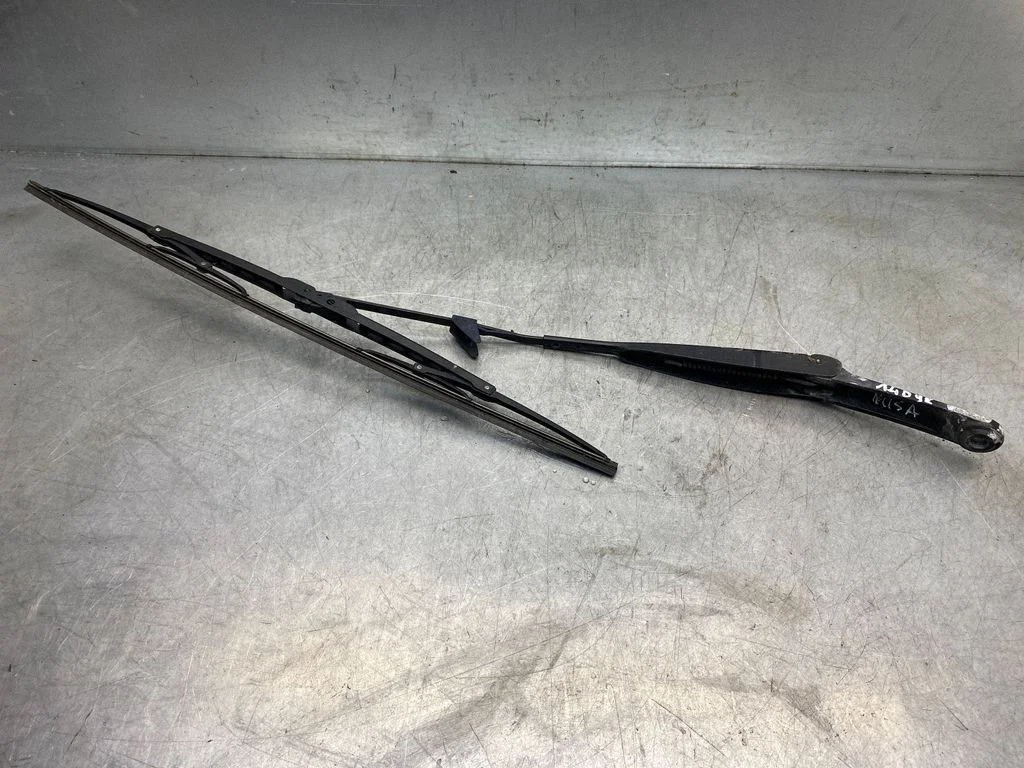 Windshield/front glass wiper blade A065