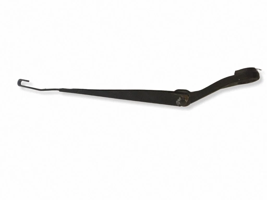 Front wiper blade arm – Nissan Primera (2002-2007)