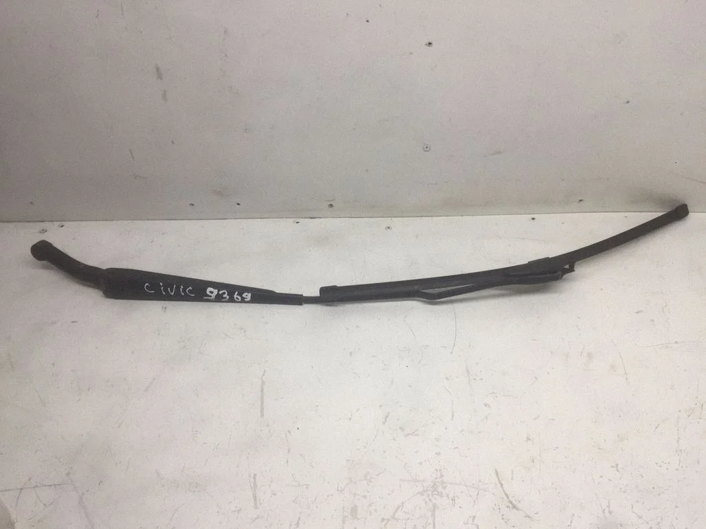 Windshield/front glass wiper blade