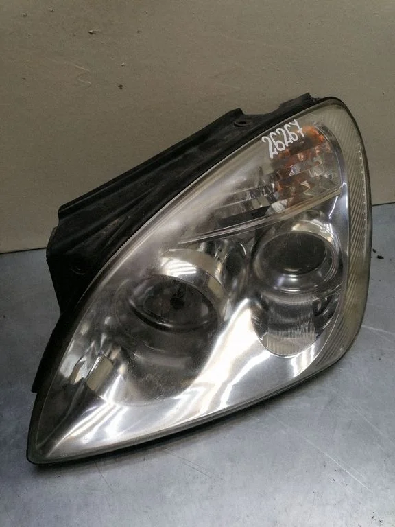Headlight/headlamp A044936