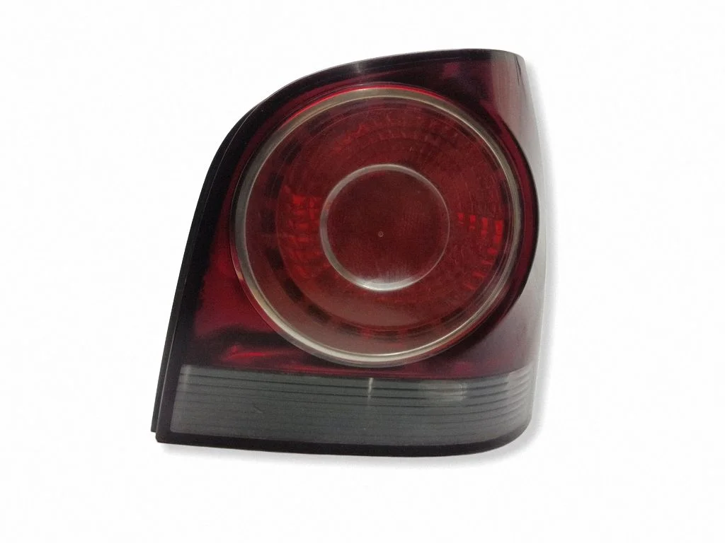 Lampa tylna w błotniku 6Q6945112