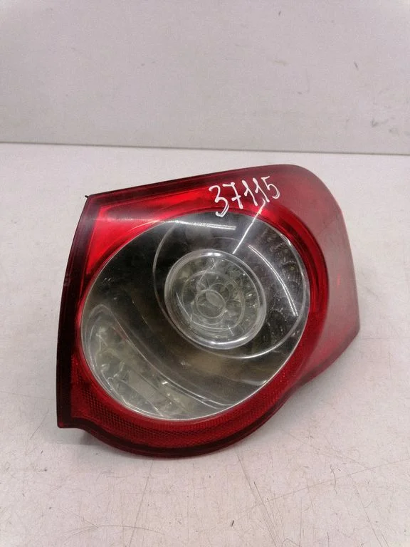 Rear/tail lights 3C9945096C