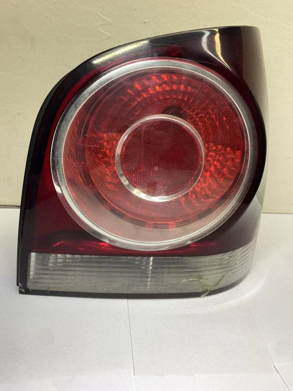 Rear/tail lights 6Q6945096