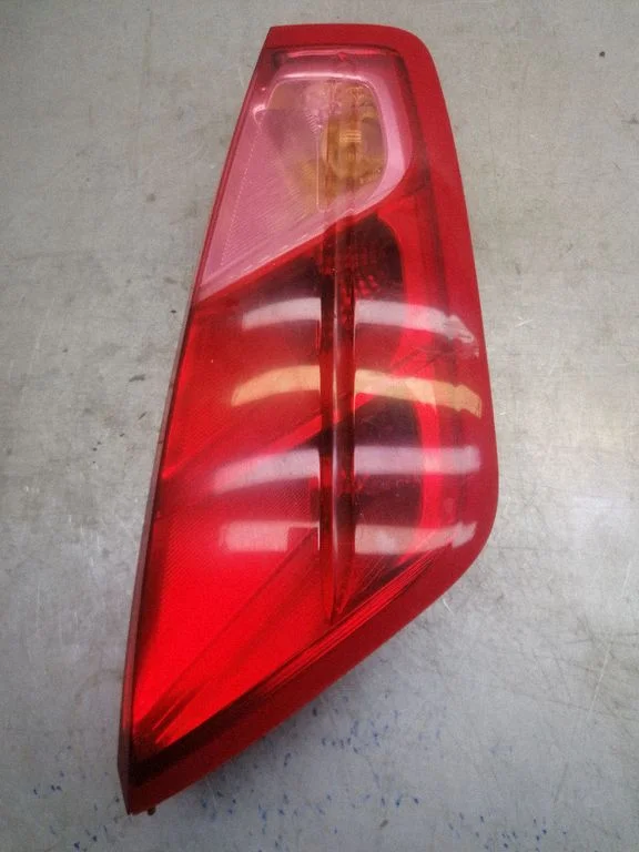 Lampa tylna w błotniku – Fiat Punto (188) (1999-2010)