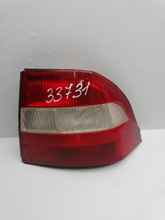 Rear/tail lights 014421907R