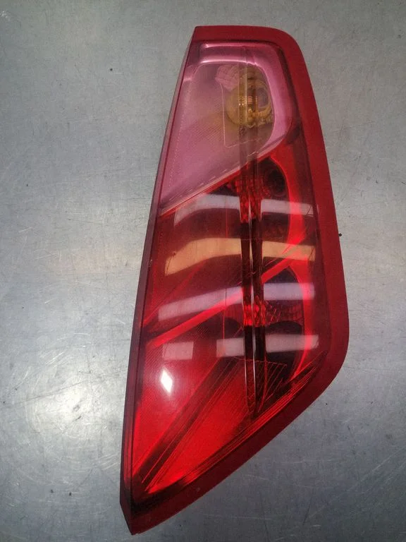 Lampa tylna w błotniku – Fiat Punto (188) (1999-2010)