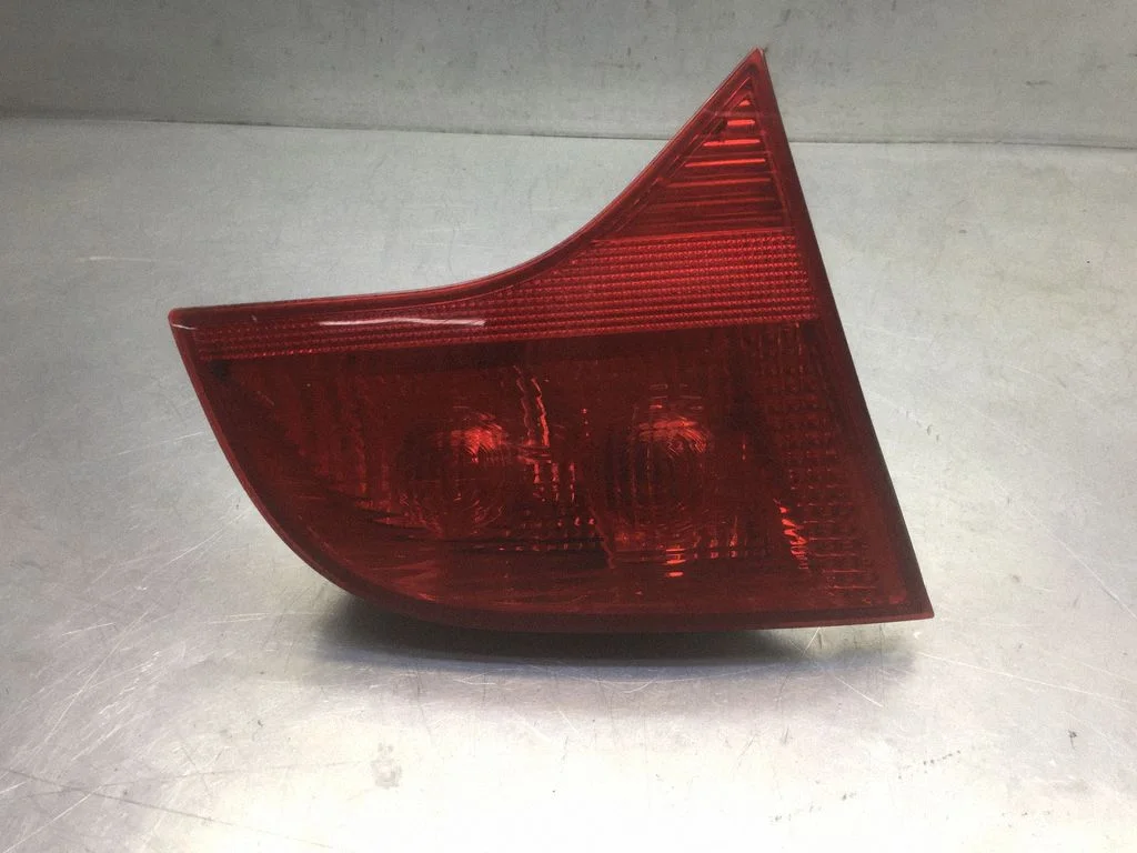 Tailgate rear/tail lights 8E9945093