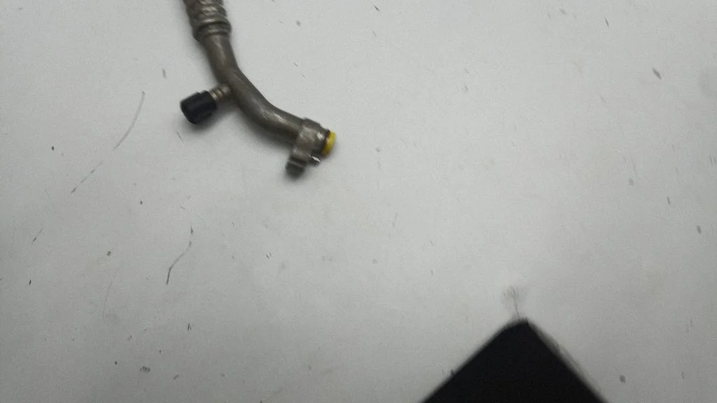 Air conditioning (A/C) pipe/hose 9201926