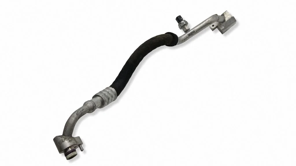 Air conditioning (A/C) pipe/hose 6450