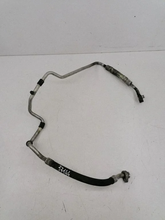 Air conditioning (A/C) pipe/hose