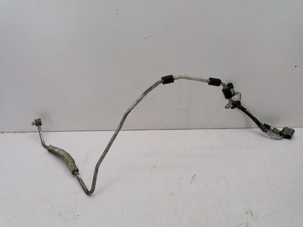 Air conditioning (A/C) pipe/hose