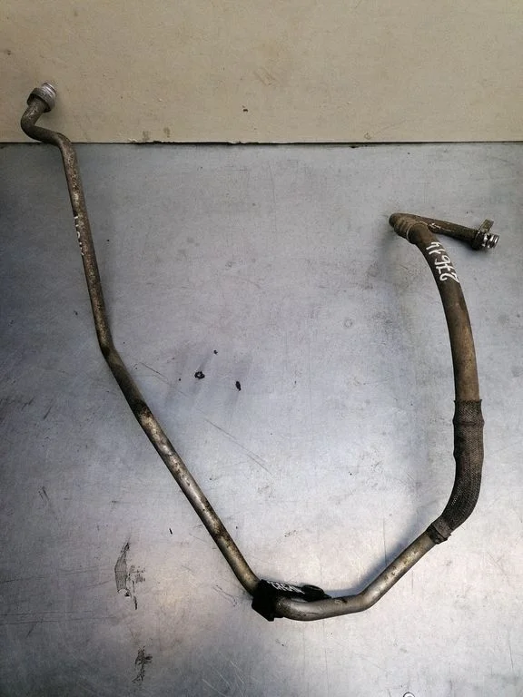 Air conditioning (A/C) pipe/hose