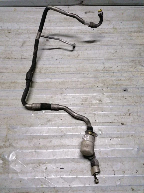 Air conditioning (A/C) pipe/hose