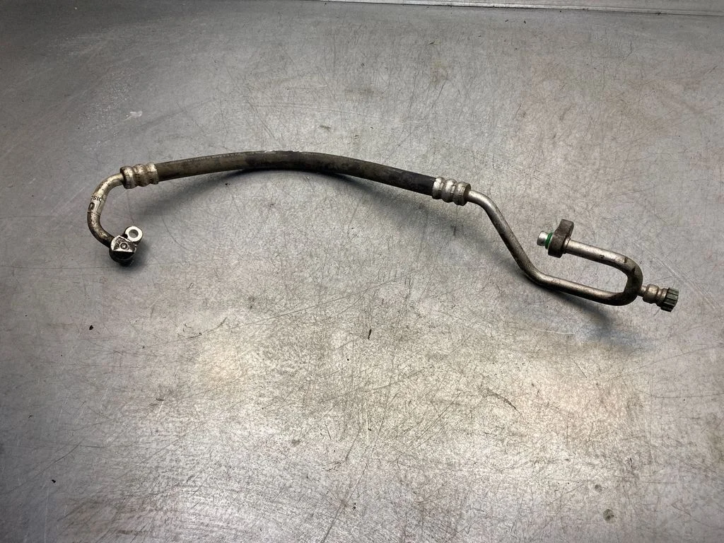 Air conditioning (A/C) pipe/hose