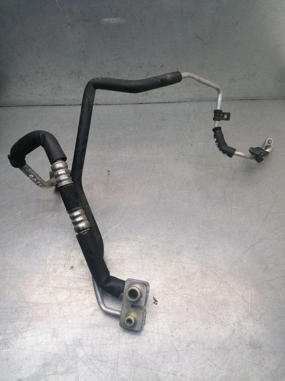 Air conditioning (A/C) pipe/hose