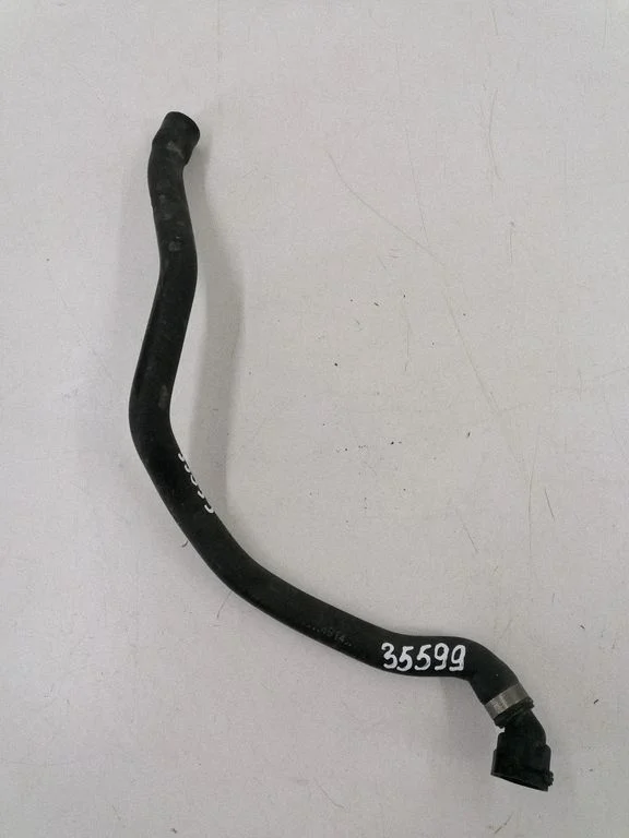 Engine coolant pipe/hose