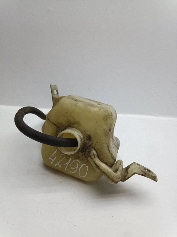 Coolant expansion tank/reservoir 05058156AF