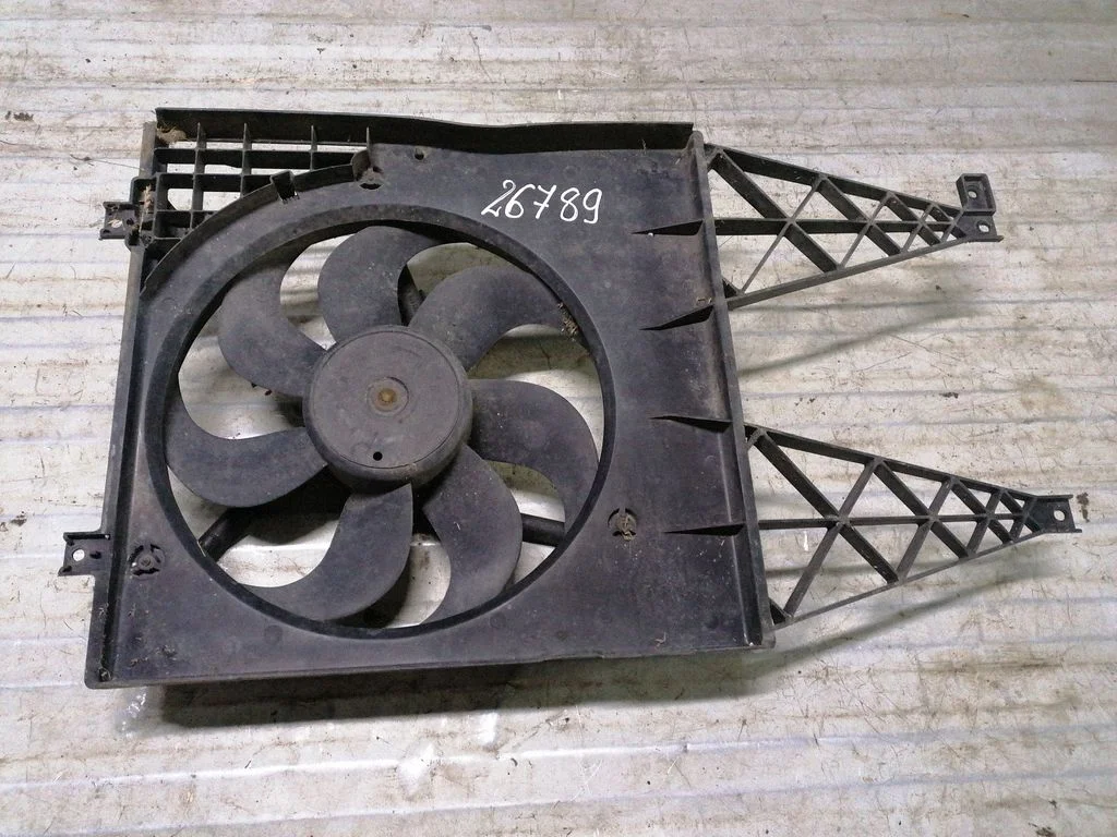 Radiaatori ventilaatori difuusor 1J0121207