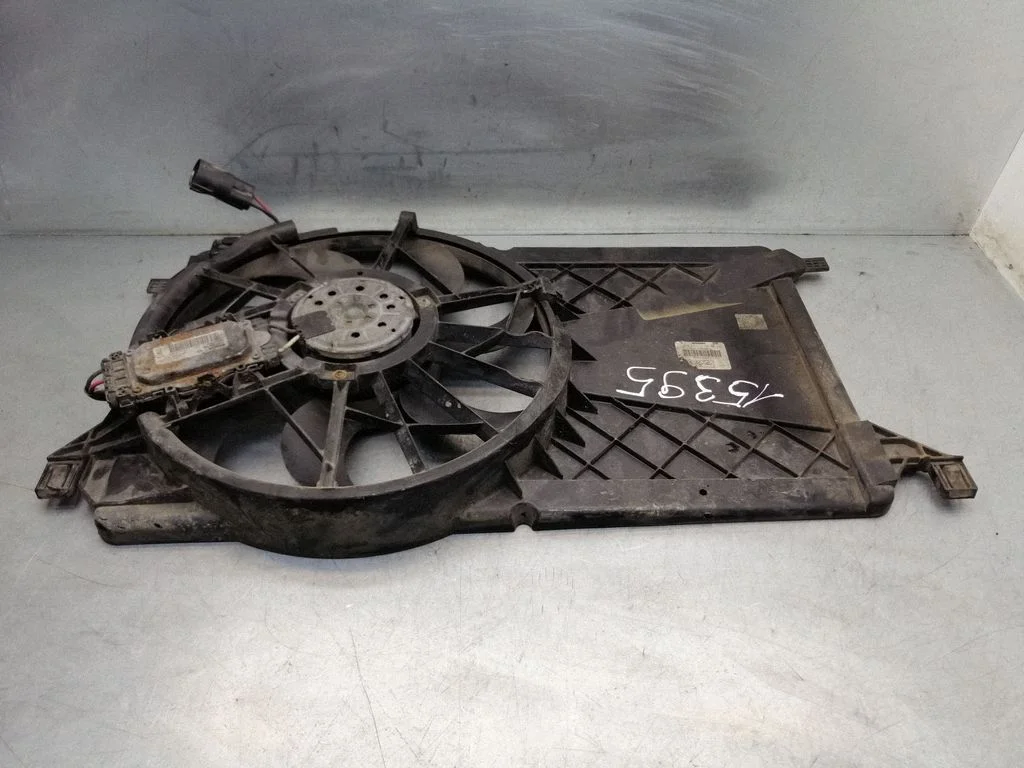 Radiator cooling fan shroud 3135103743