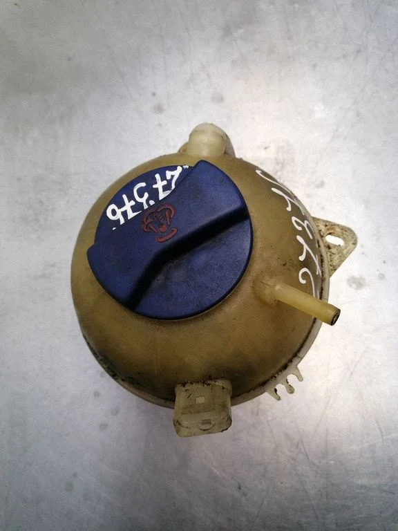 Coolant expansion tank/reservoir 1J0121403B