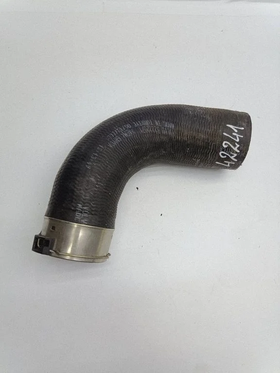 Vahejahuti voolik (-ud)/ toru (-d) 3222071
