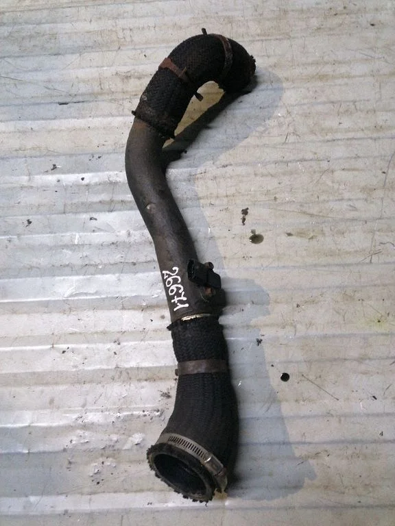 Intercooler hose/pipe