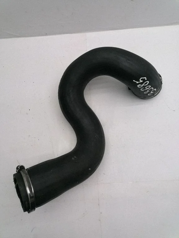 Intercooler hose/pipe