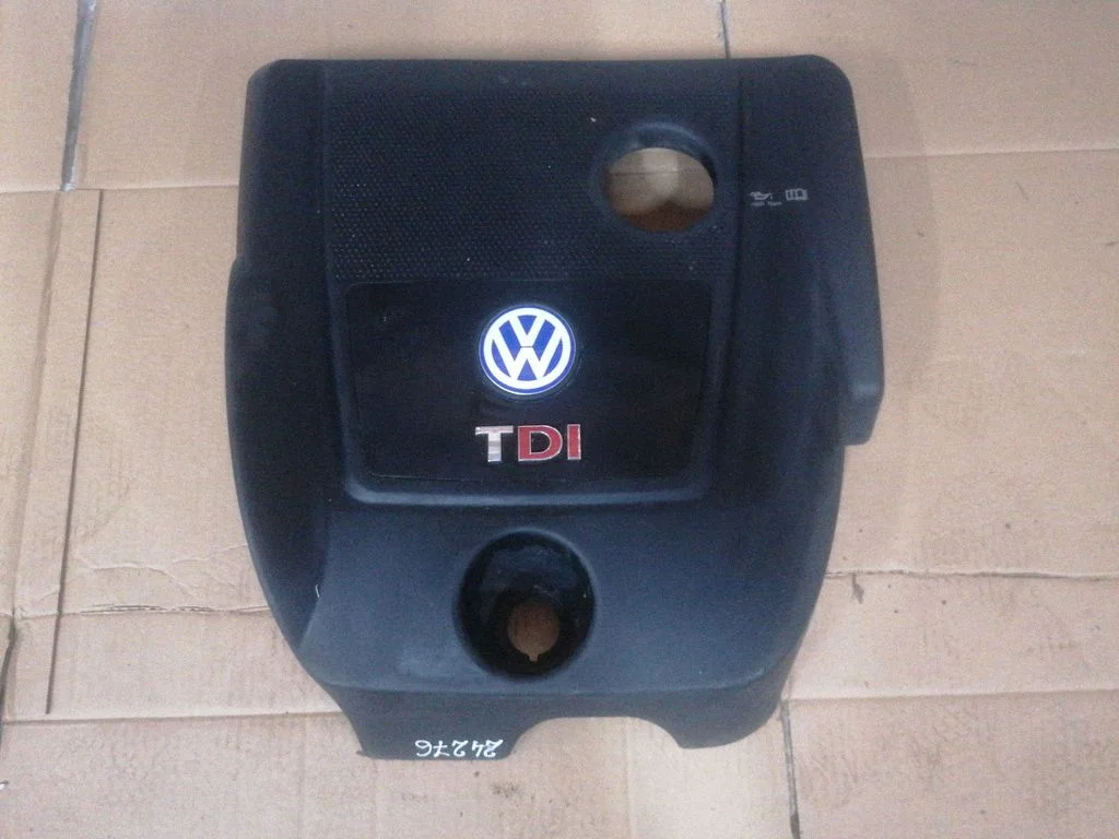 Engine cover (trim) 038103925