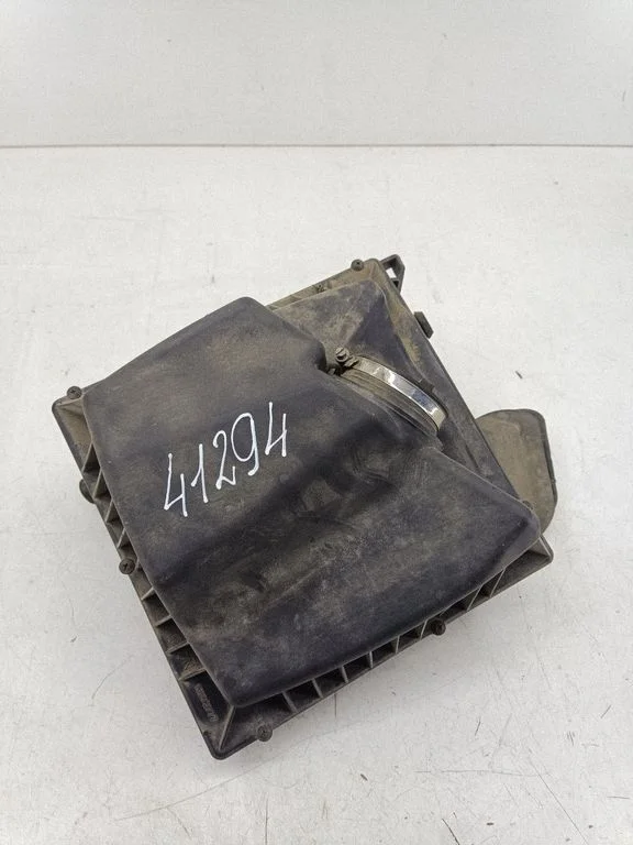 Air filter box 13272777