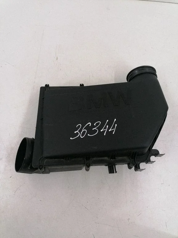 Air filter box 1049323S01
