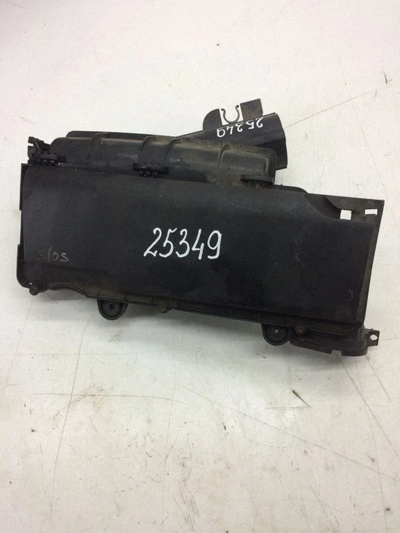 Air filter box – Ford Fiesta (2002-2005)