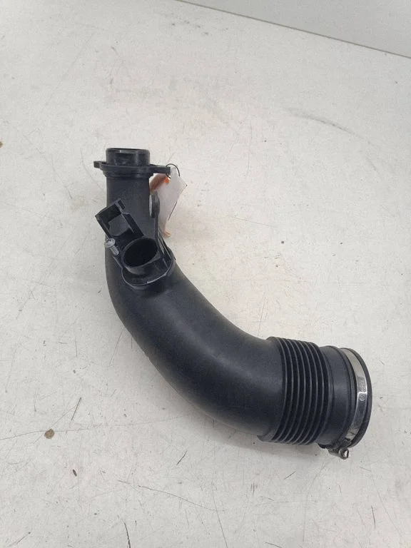 Air intake duct part 1371846270