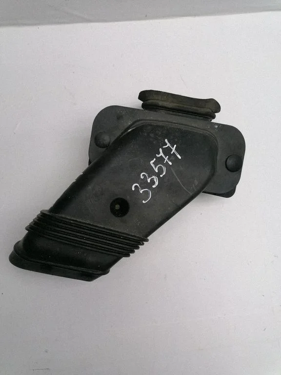 Air intake duct part 7M519E635GC