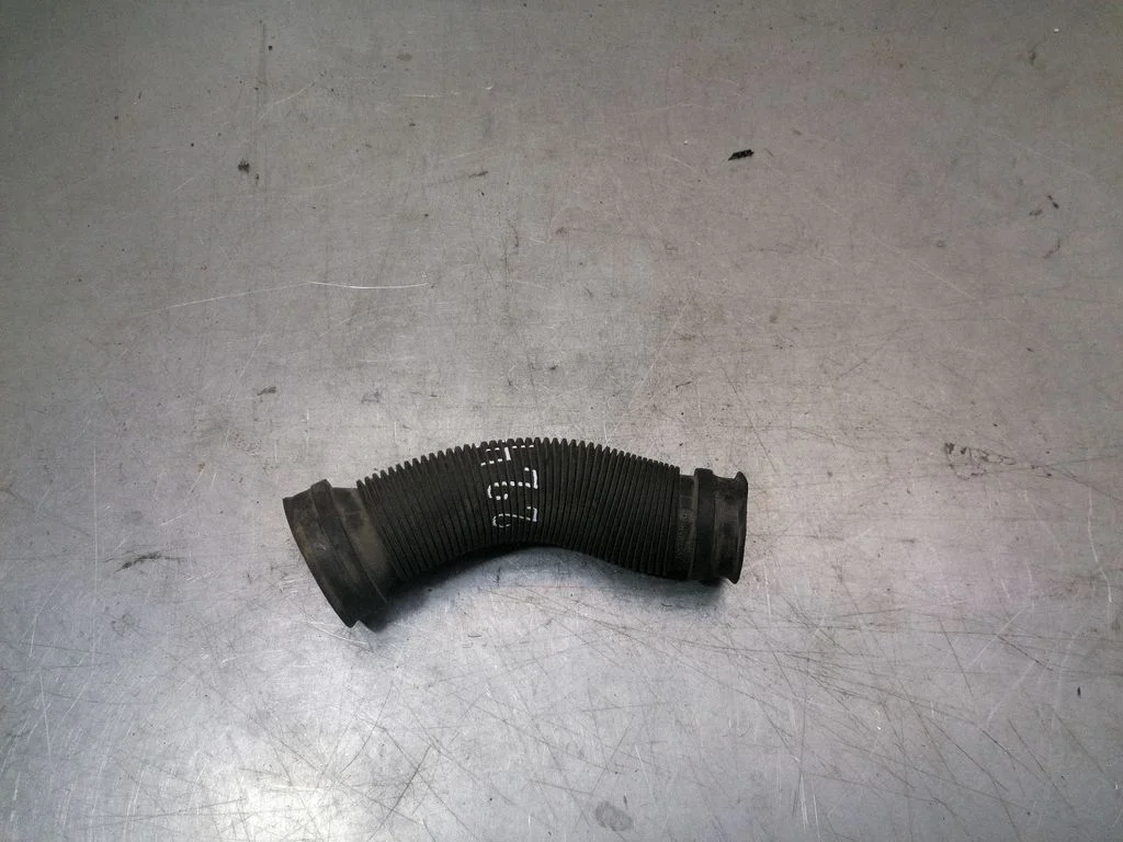 Air intake duct part 13105267