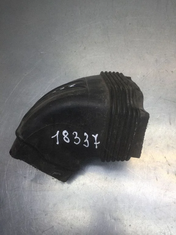 Air intake duct part 4F0129739B