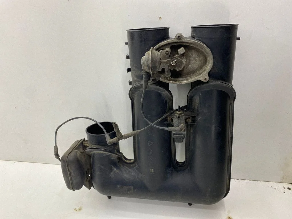 Air intake duct part 25699037