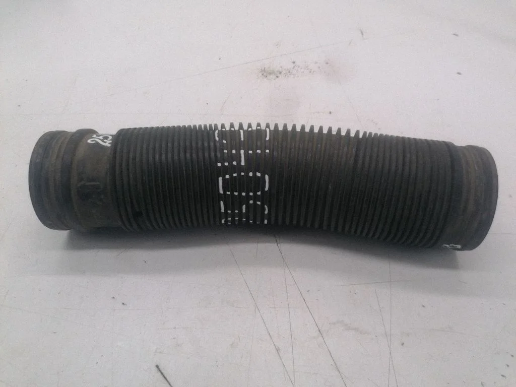 Air intake duct part 1J0129684C