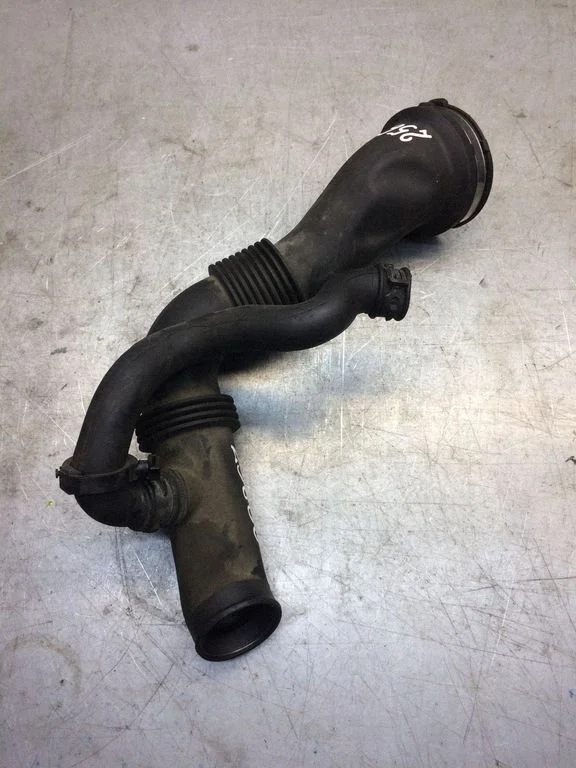 Air intake hose/pipe 6G919C623DG