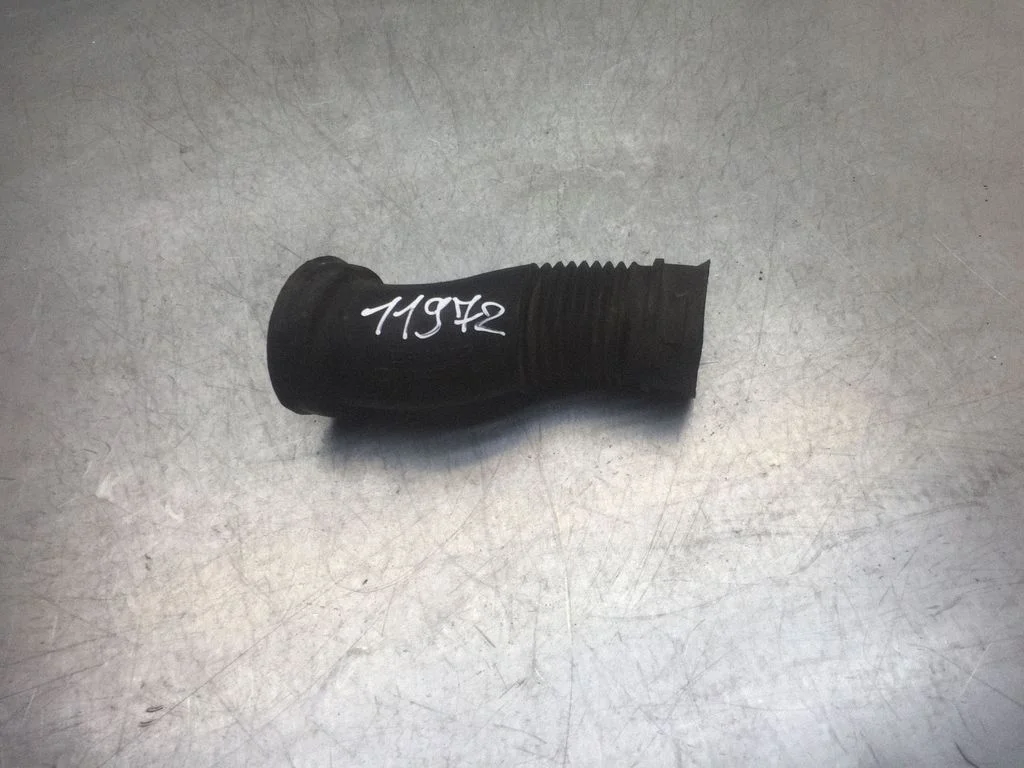 Air intake hose/pipe – Opel Astra H (2004-2012)