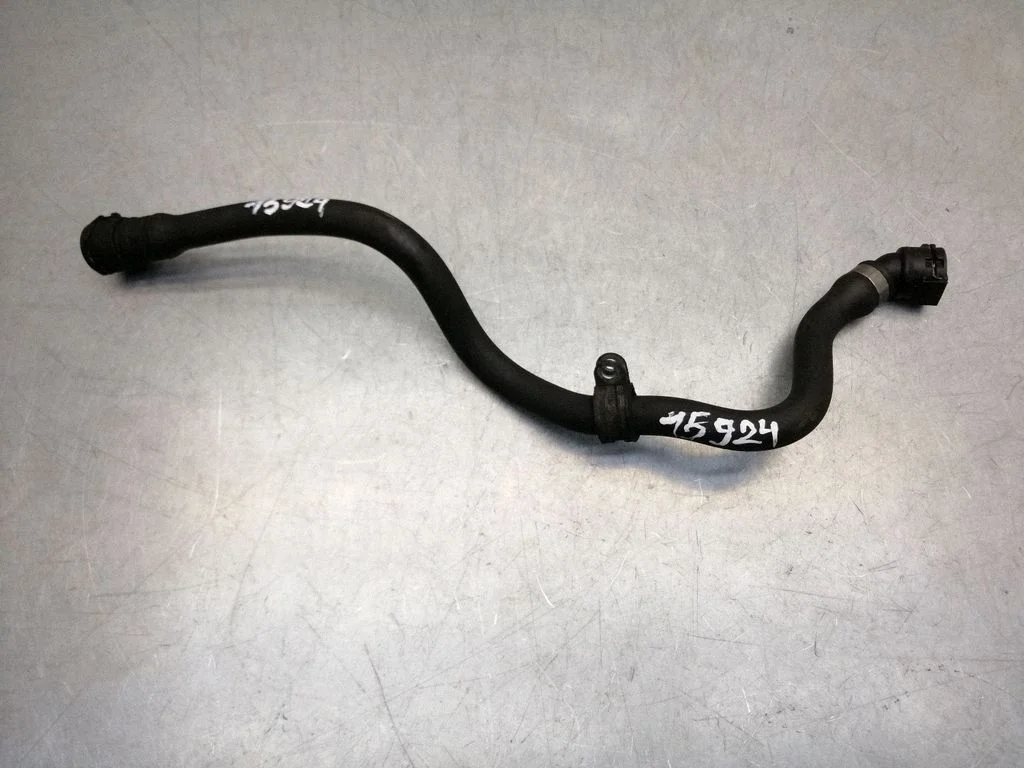 Air intake hose/pipe – BMW 7 Series E65 E66 (2001-2008)