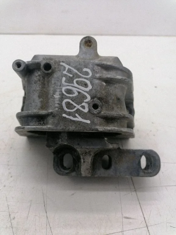 Engine mount bracket
