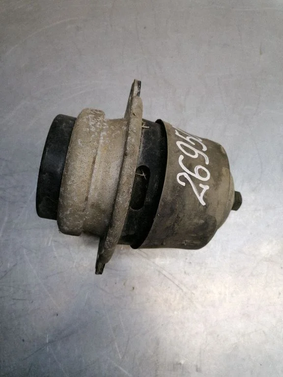 Engine mount bracket 7L6199131