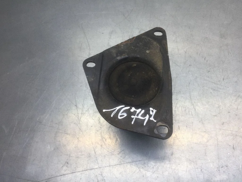 Engine mount bracket 700106