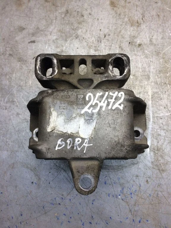 Engine mount bracket 1J0199555
