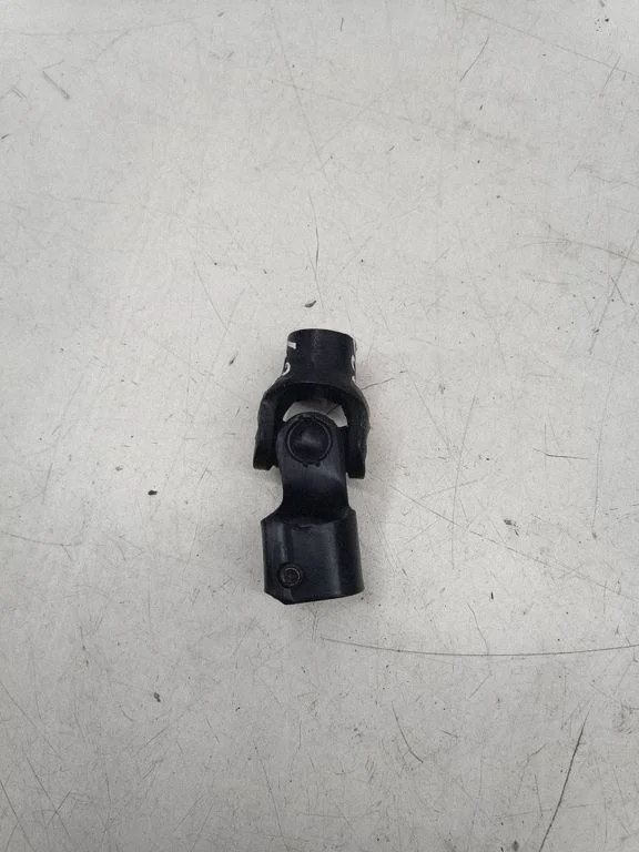 Steering column universal joint