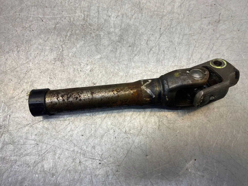 Steering column universal joint