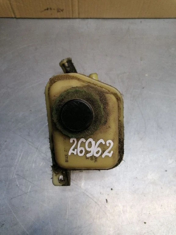 Power steering fluid tank/reservoir 7L0422371B
